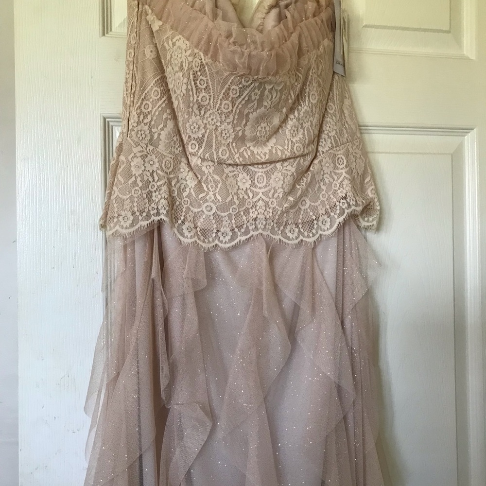 Dress - Picture 4 of 4
